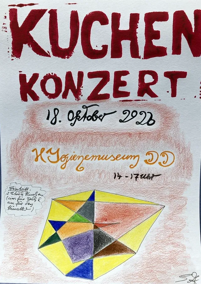 Plakat von Sven: rote Pinselschrift „Kuchenkonzert“, darunter Datum und Ort in Handschrift und ein bunter Körper aus Dreiecken, mit Buntstift gezeichnet
